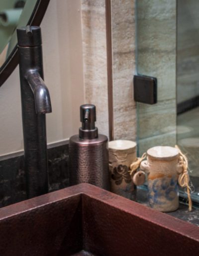 Sink and bathroom accent